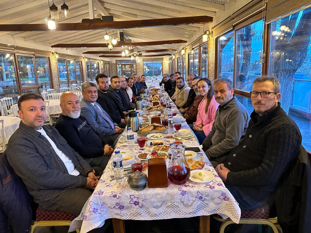 Başkan Erdal’dan basına özel iftar 1